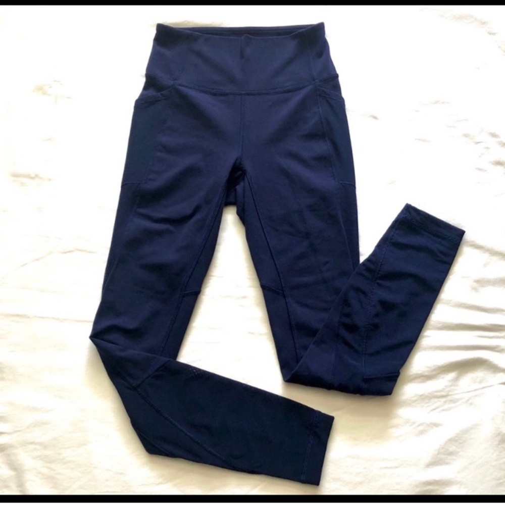 Lululemon Wunder Under Leggings. Yoga pants